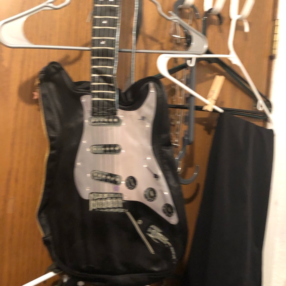 SOLD Black Electric Guitar Purse 🎸 - 142A $30 or $25 w/offer
